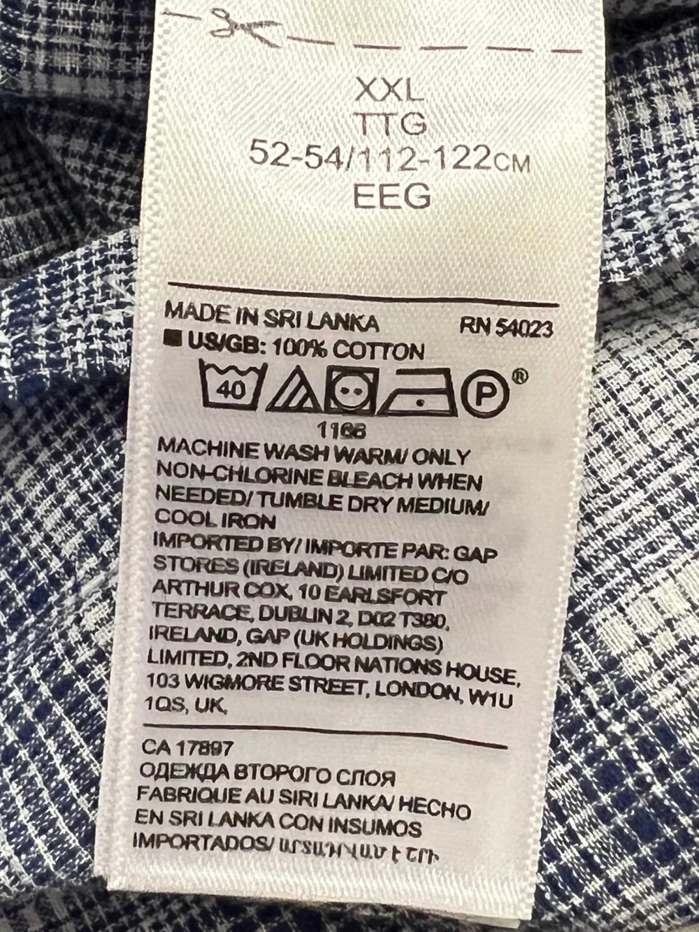Banana Republic Men’s Light Blue and White Plaid Button-Down Shirt